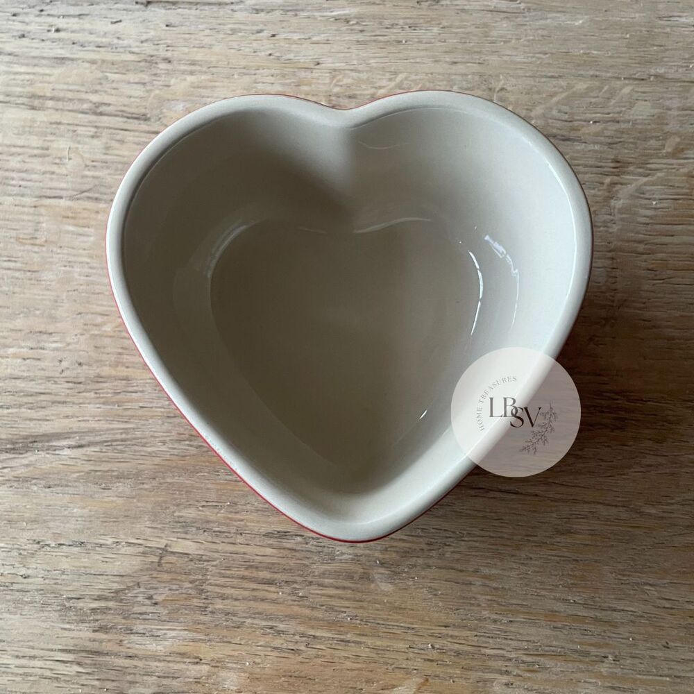 Le Creuset Stoneware 10oz Heart Shaped Ramekin Cerise Cherry Red NEW